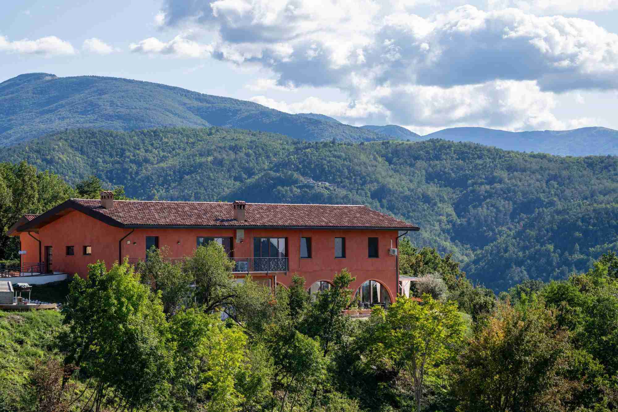 borgo-visto-da-lontano
