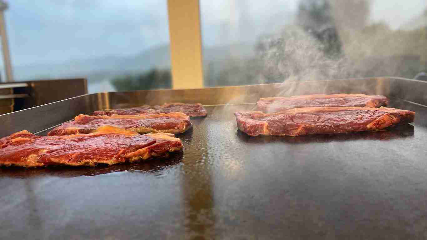 carne-sulla-piastra